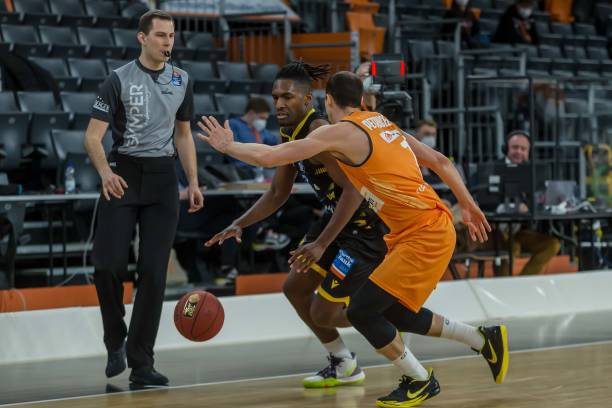 前在全球各 前在全球各