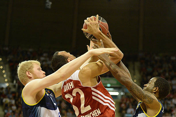 他的队伍也 他的队伍也