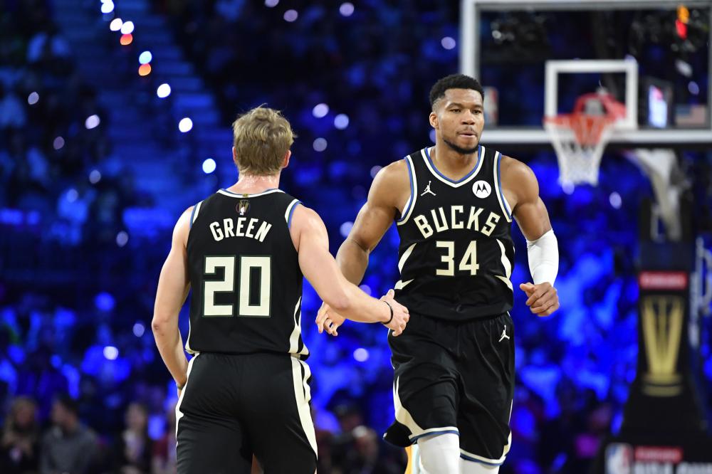 从一个极狭 从一个极狭